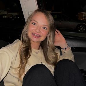 Meet your Posher, Jasmin